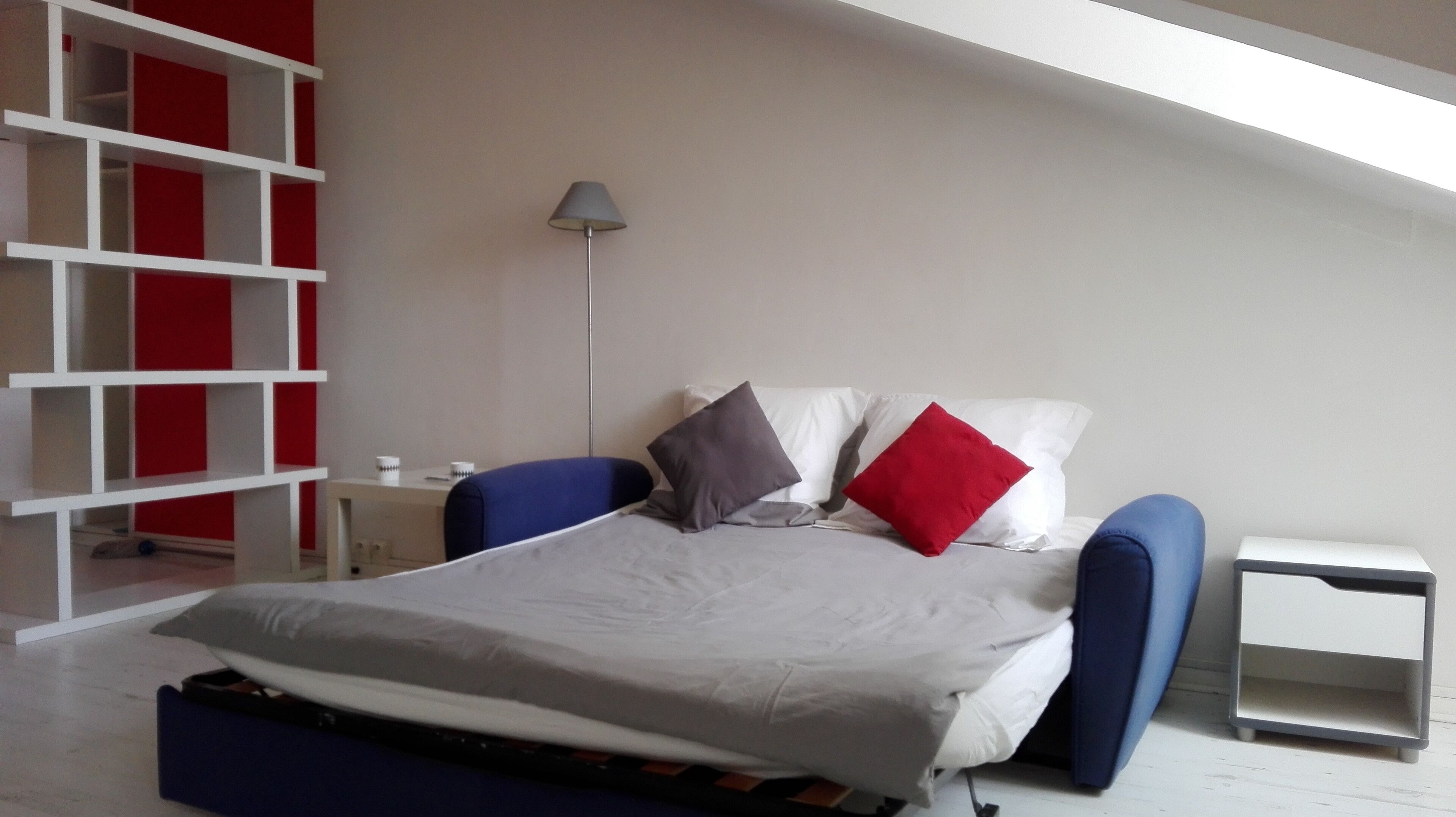 1 camera, ferro/asse da stiro, lenzuola