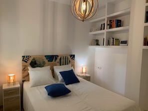 2 habitaciones, decoración personalizada y muebles diferentes