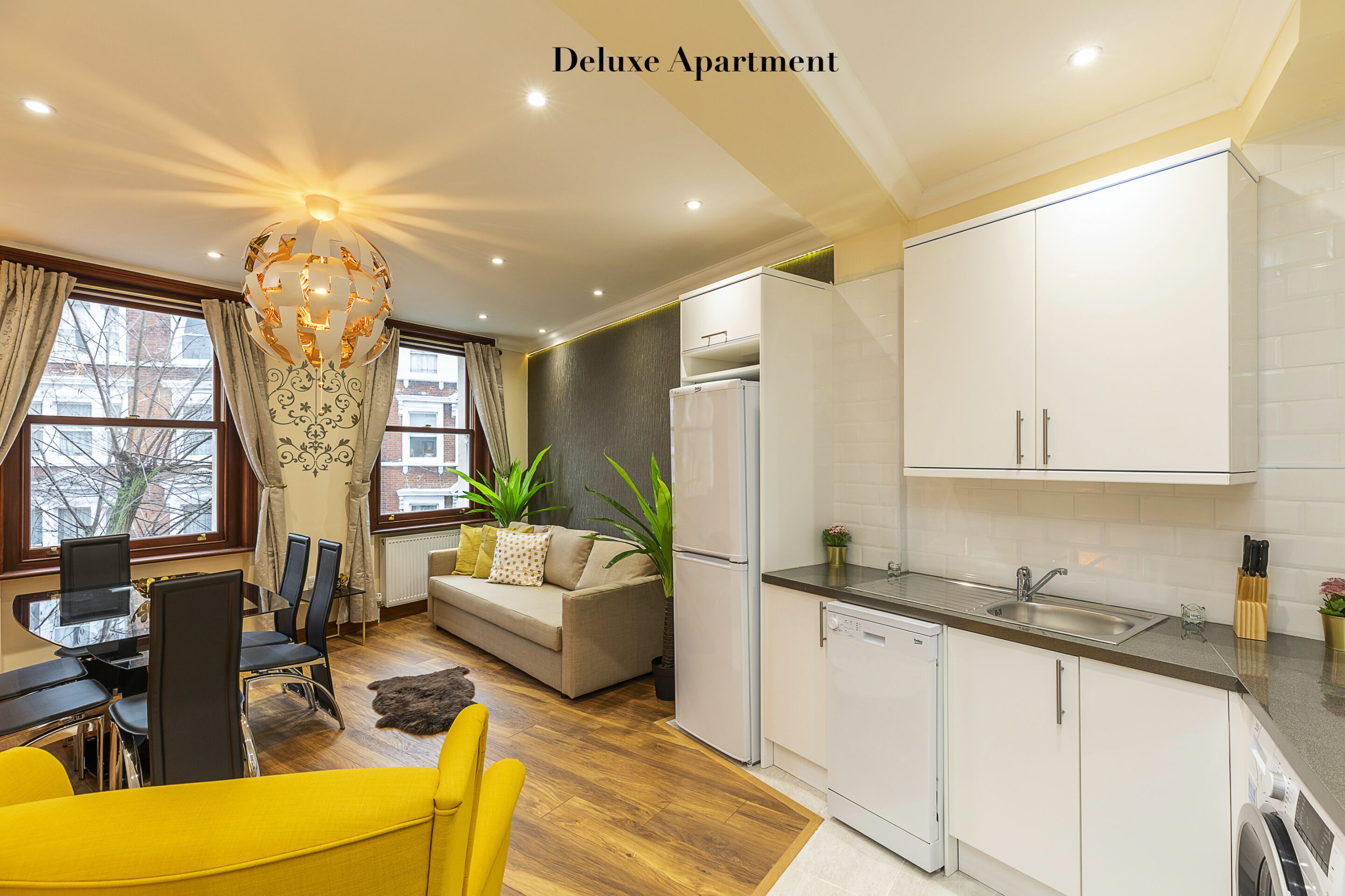 Deluxe Apartment, Private Bathroom, City View | Lounge