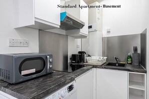 Standard Studio, Private Bathroom | Shared kitchen