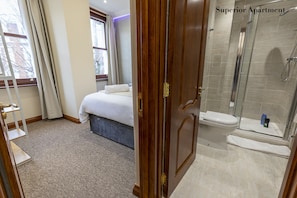 Elite Apartment, Private Bathroom, City View | Interior - Kensington Olympia (London)