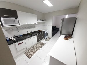 Fridge, microwave, oven, stovetop - 213, Apartment near the beach with 2 bedrooms (Bombas)