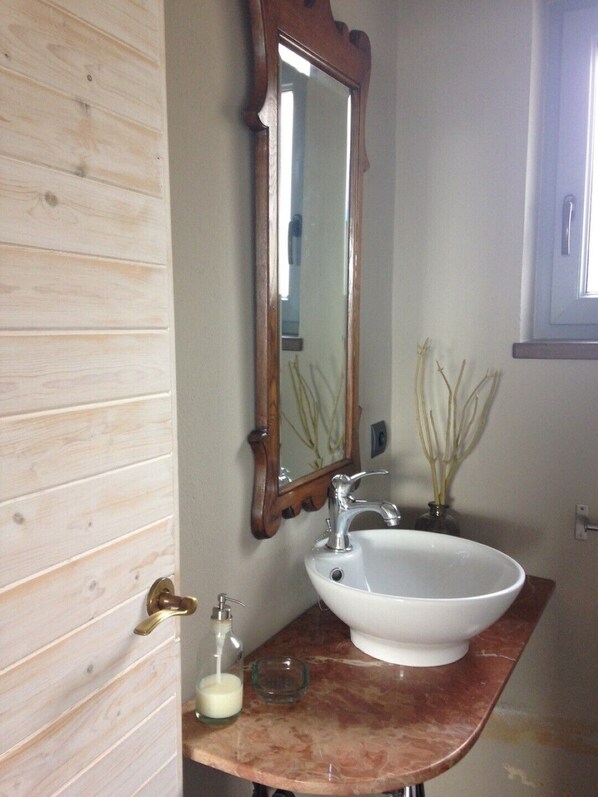 Bathroom - "House of the swamp" La Riva (La Riva)