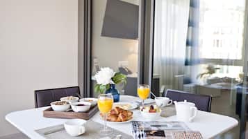 Apartemen (Executive) | Makan di kamar