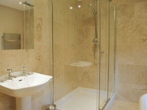 Towels - 4 bedroom accommodation in Newchurch, near Hay-on-Wye (Newchurch, near Hay-on-Wye)