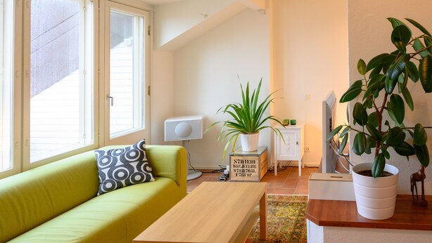 Apartamento, 2 quartos | Área de estar | TV de tela plana