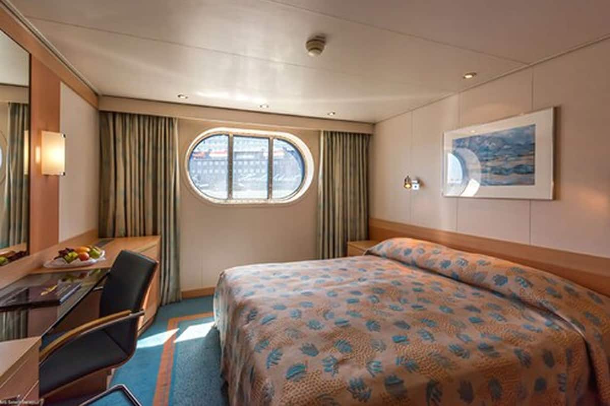 In-room safe, desk, laptop workspace, blackout drapes