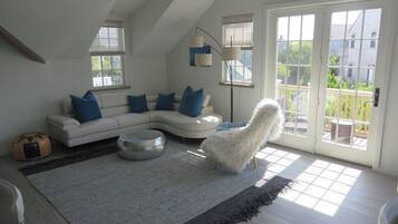 TV connectée, cheminée, chaßne hi-fi, écrans d'ordinateur