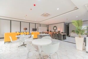 Restaurant - Flagship 750 Mont Blanc (Bekasi)