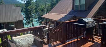 Zwei Schlafzimmer, 1 Bad, Seeblick und Seezugang in West Glacier