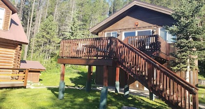 Zwei Schlafzimmer, 1 Bad, Seeblick und Seezugang in West Glacier