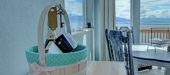 Oceanfront Luxury Penthouse Overlooking Kachemak Bay and the Homer Spit!