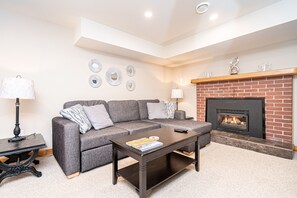 Smart TV, fireplace, Netflix, DVD player