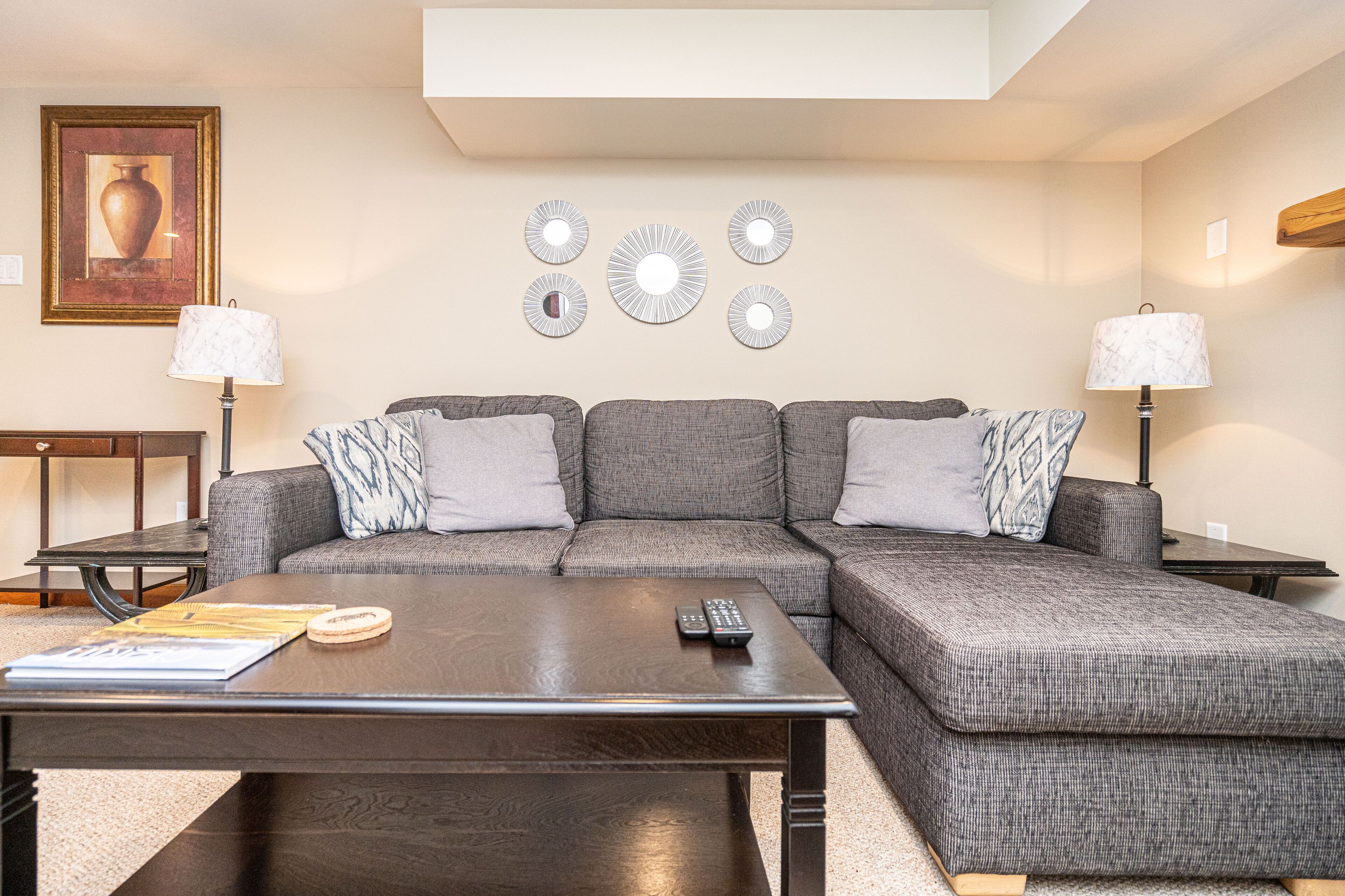 Smart-TV, Kamin, Netflix, DVD-Player