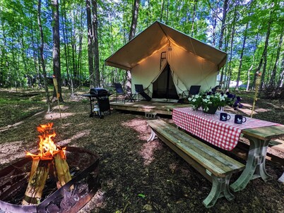 Luxury Glamping w/Resort Access Included, Site 12
