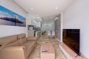 LCD TV - Modern 2 Bedroom Apartment in St Julians (St. Julian's)