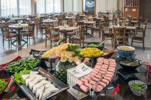 Petit déjeuner buffet compris tous les jours