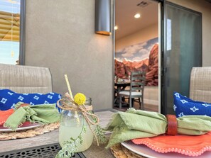 Dining - Luxe 4BR w/ Hot Tub - Rooftop Snow Canyon Views (St. George)