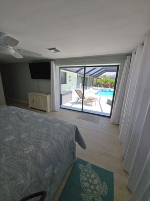 3 bedrooms, memory-foam beds, iron/ironing board, free WiFi
