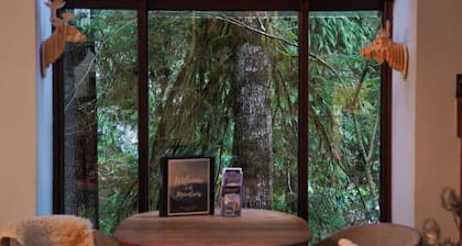 Cedar Suite | Snowater Pools + Fireplace