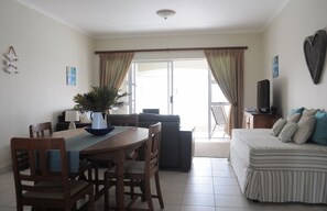 In-room dining - Cskulpie (Yzerfontein)