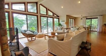 Dogwood: Great lot and dock. Pool table, firepit.