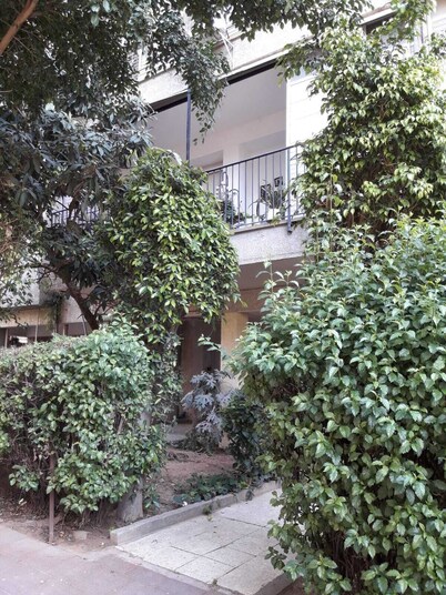 A pleasant and comfortable residential neighborhood