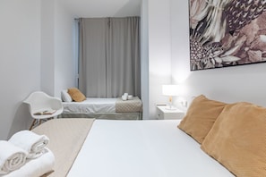 2 bedrooms, iron/ironing board, free WiFi, bed sheets