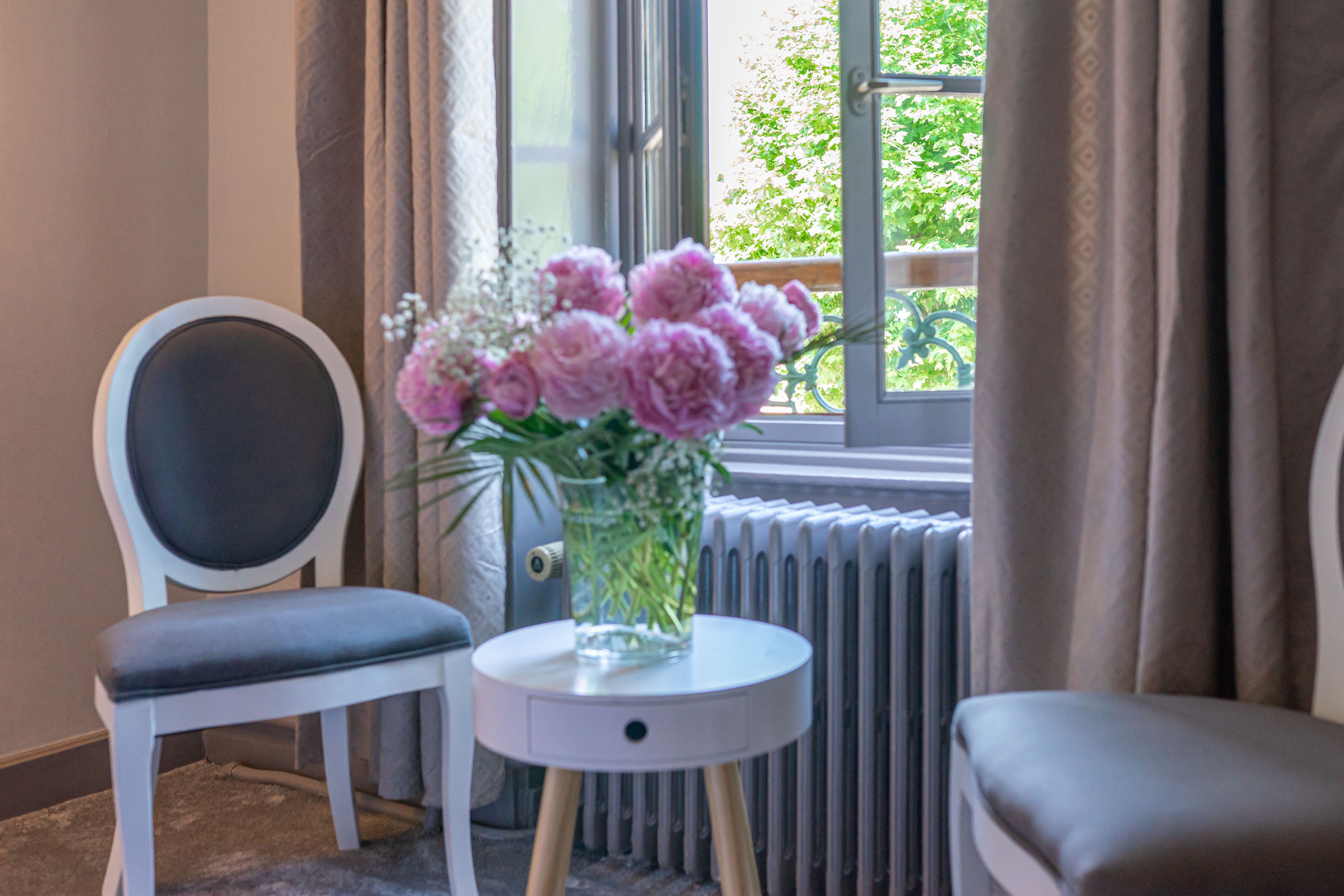 Double Room | Living area | Flat-screen TV