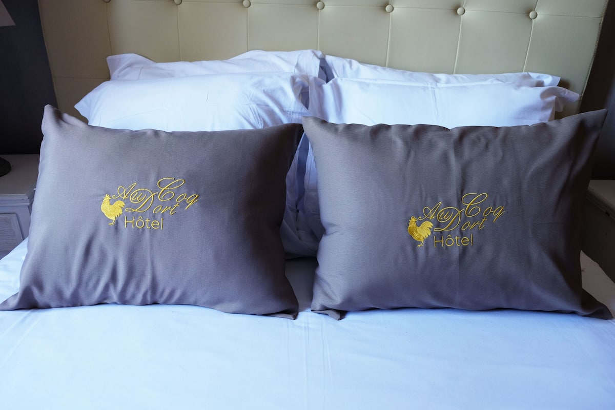 Double Room, Accessible | In-room safe, individually decorated, desk, laptop workspace