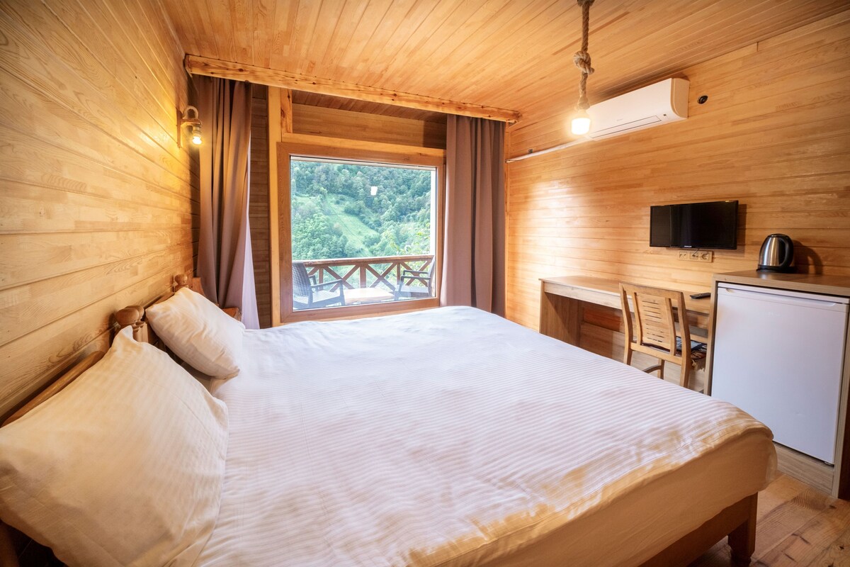 Deluxe Triple Room, Multiple Beds, Balcony, River View | Egyptian cotton sheets, premium bedding, soundproofing, free WiFi