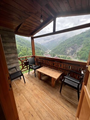 Bungalow dành cho gia đình, 3 phòng ngủ, 2 phòng tắm, quang cảnh sông | Hiên