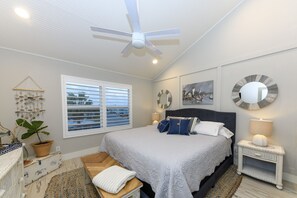 2 bedrooms, desk, iron/ironing board, travel crib