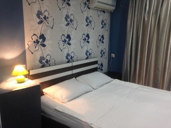 Double or Twin Room | Iron/ironing board, free WiFi, bed sheets - Meidani (Tbilisi)