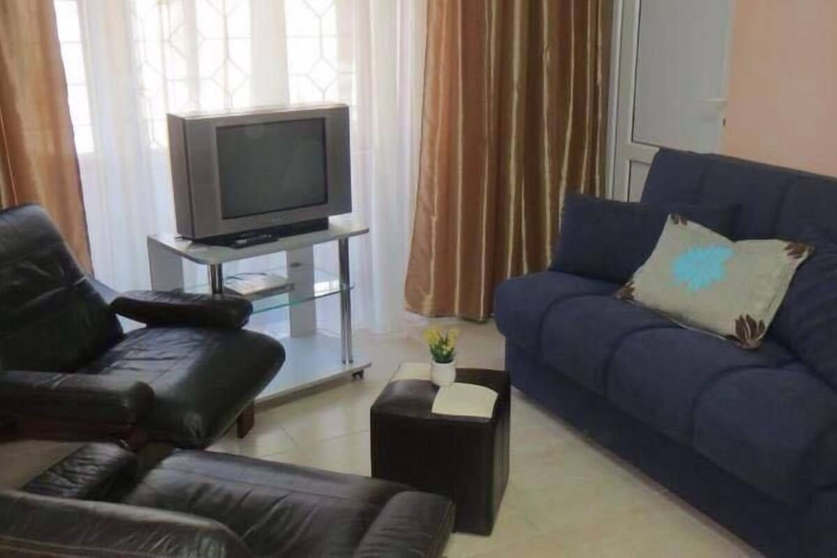 Apartment | Iron/ironing board (on request), WiFi (free), bed sheets