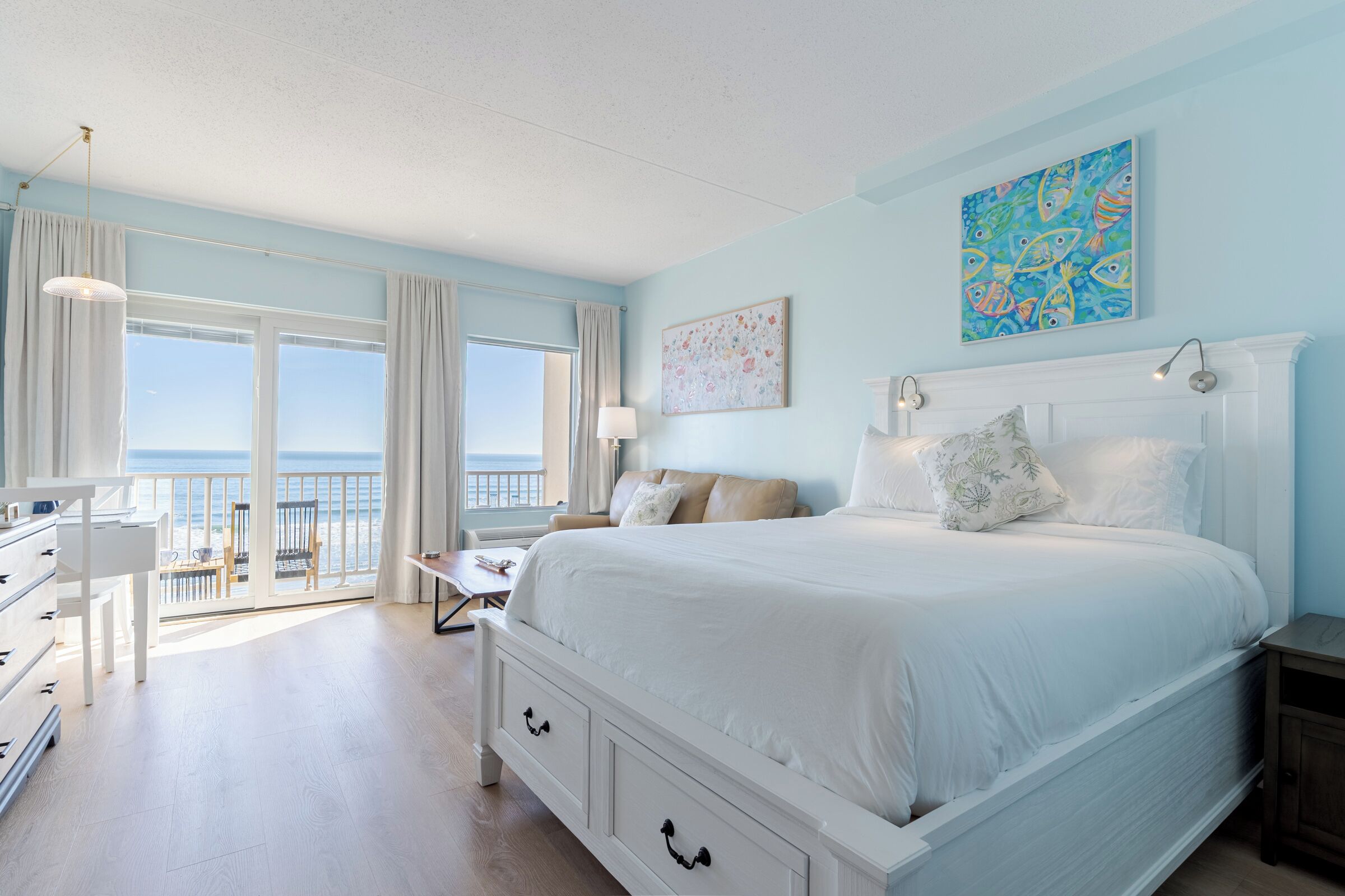 1 chambre, coffre-fort, fer et planche à repasser