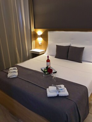 Quarto casal luxo, vista para o mar, de frente para o mar | 1 quarto, roupas de cama de algodão egípcio, roupas de cama premium