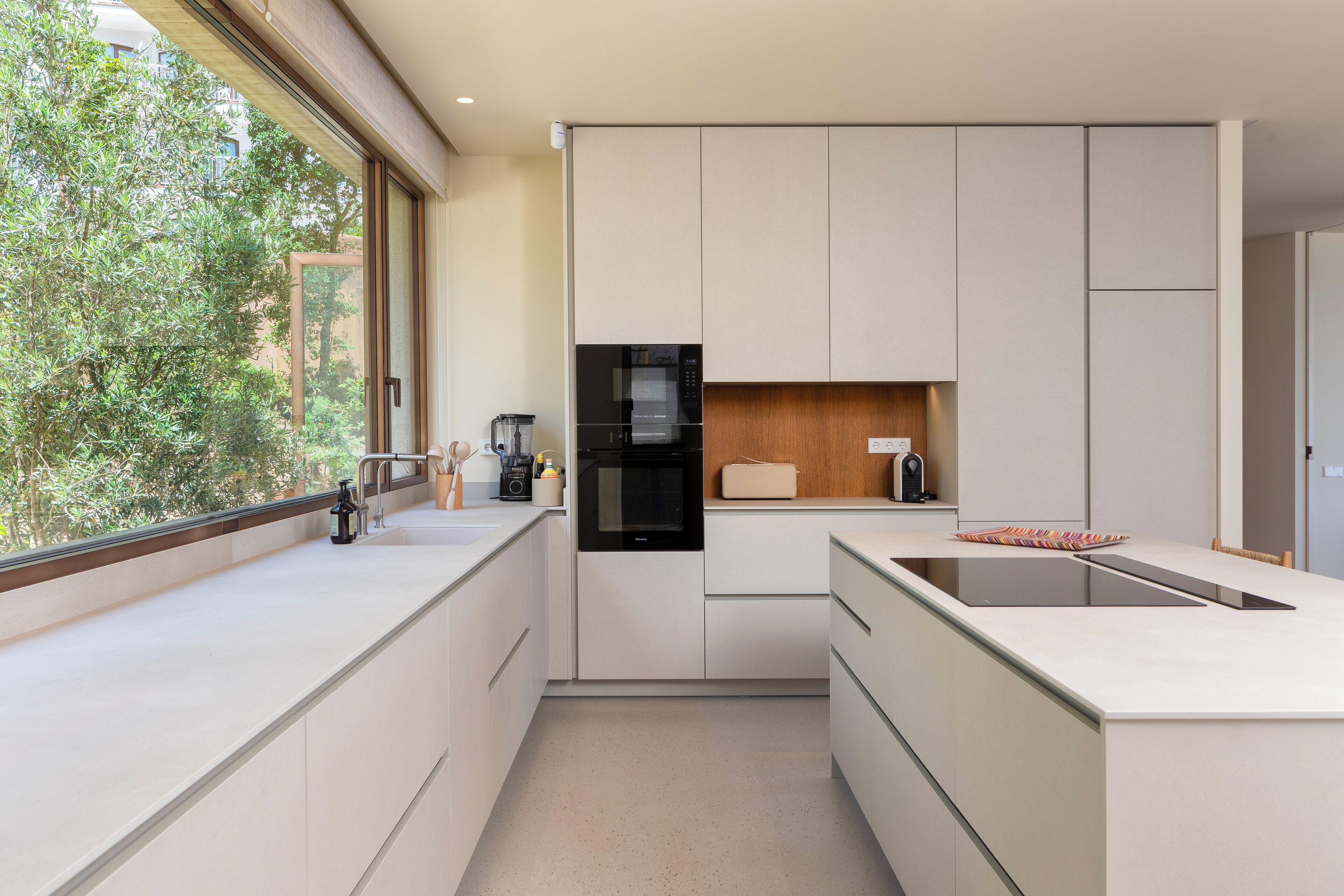 luxury apartment | private kitchen | fridge, microwave