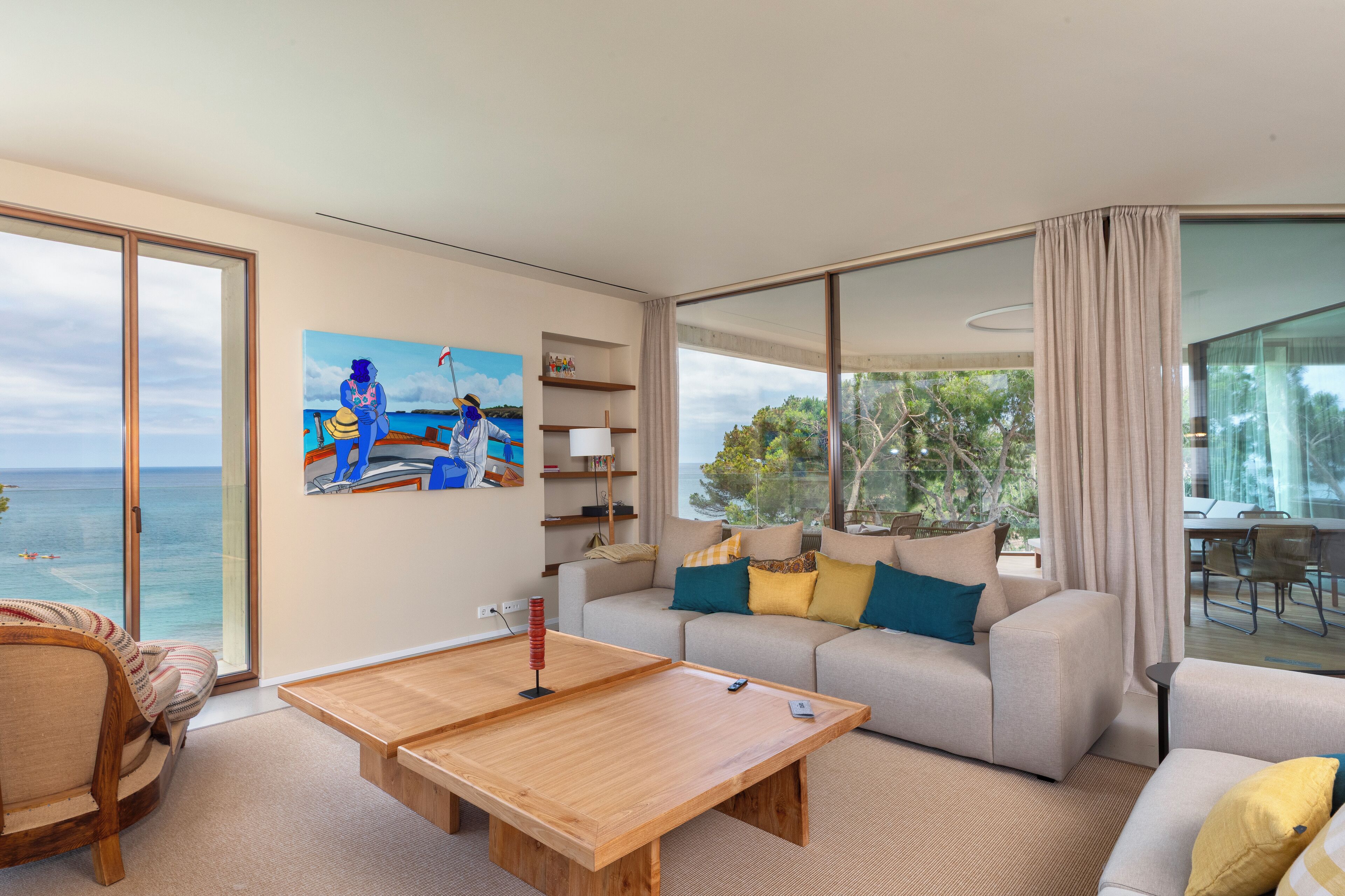 luxury apartment | living area | smart tv, netflix, streaming services