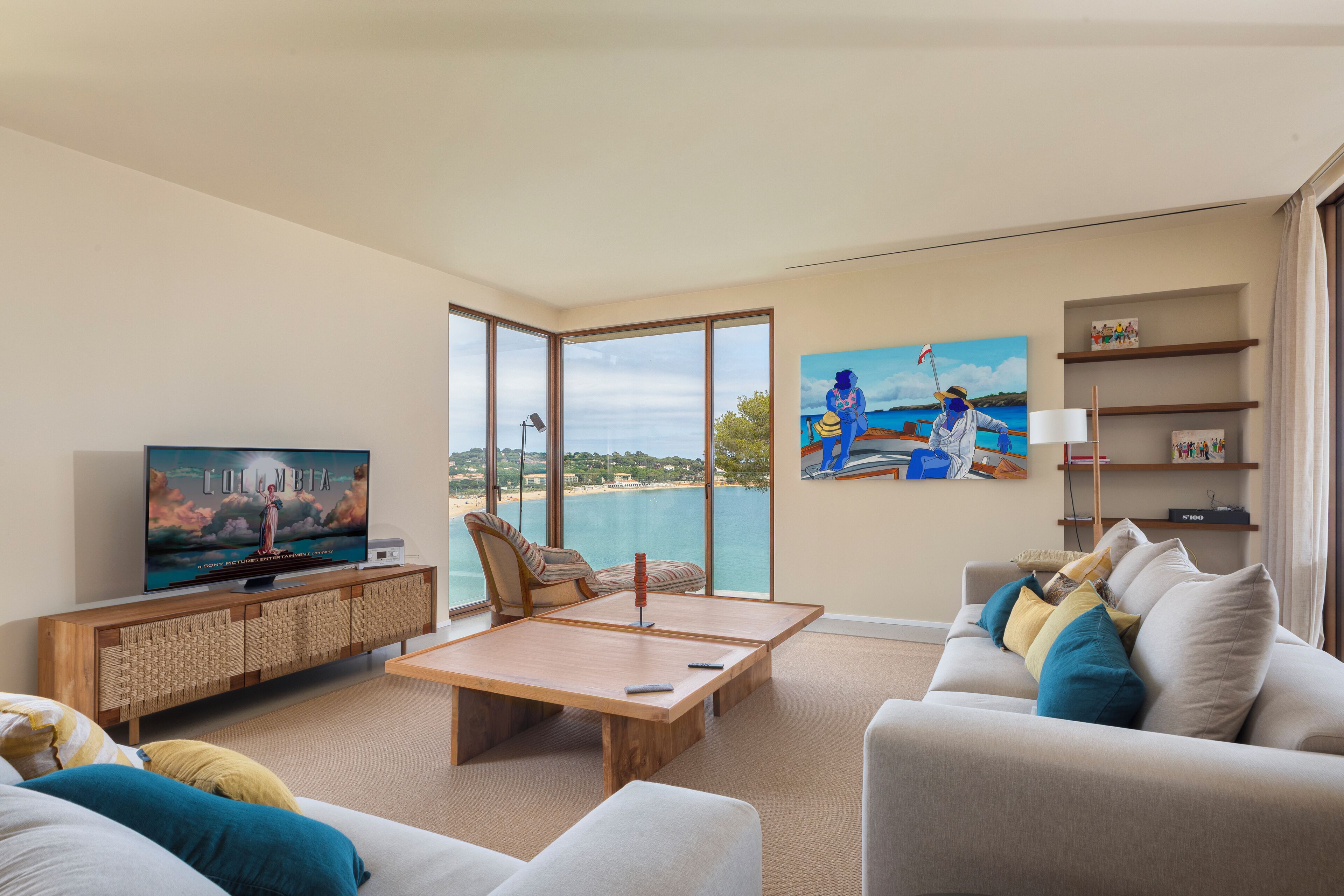 luxury apartment | living area | smart tv, netflix, streaming services