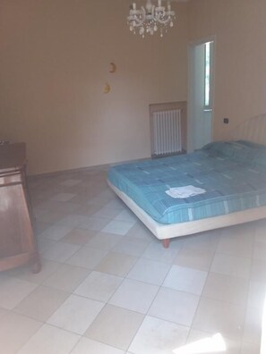 Double Room | Iron/ironing board, free WiFi, bed sheets - B & B Villa al roccolo (Brenta)