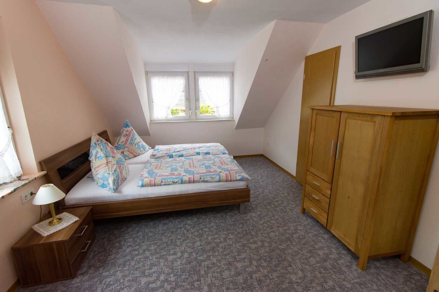 double room | iron/ironing board, free cots/infant beds, rollaway beds, free wifi