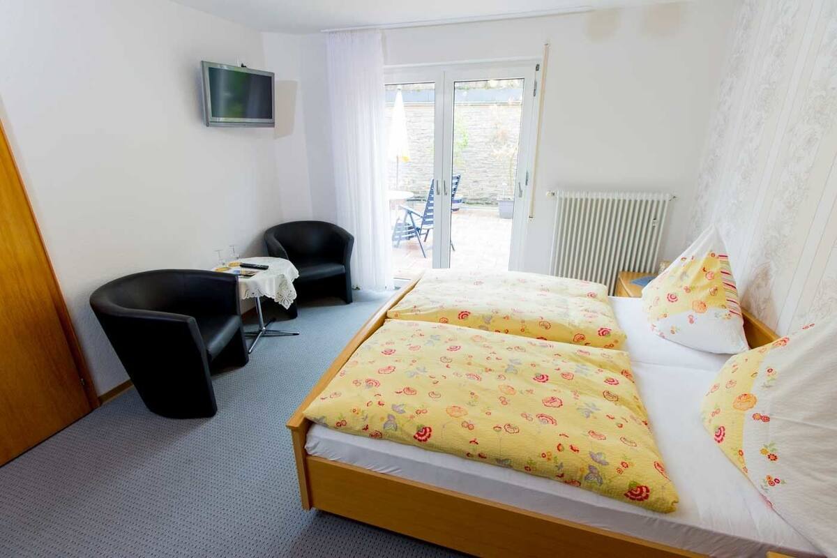 double room, terrace | iron/ironing board, free cots/infant beds, rollaway beds, free wifi