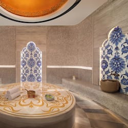 カップル用トリートメントルーム、ボディ トリートメント、ディープティシュー マッサージ、ボディスクラブ、マッサージ