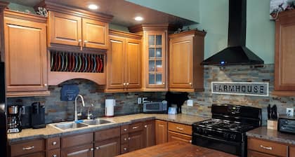 Luxury Amish Built Barn Home at Turkey Run