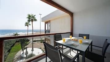 Apartamento, 2 quartos, sacada, vista para o oceano | Vista da sacada