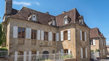 Maison Deluxe, salle de bains attenante, vue parc (piscine sĂ©curisĂ©e, verger) | Vue depuis lâhĂ©bergement