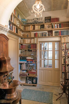 Deluxe House, Ensuite, Park View (piscine sécurisée, verger) | Lobby - Domaine de Vielcastel (Cazals)