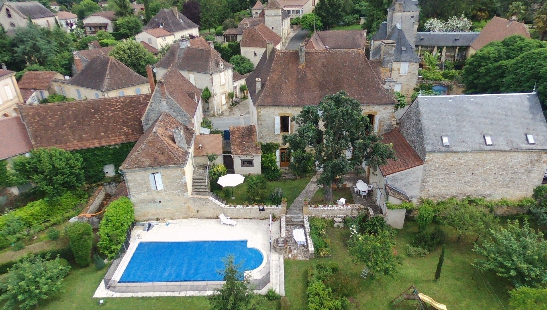 Maison Deluxe, salle de bains attenante, vue parc (piscine sécurisée, verger) | Vue depuis l’hébergement