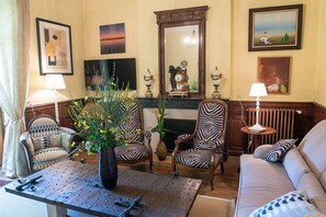 Deluxe huis, en-suite badkamer, uitzicht op park (piscine sécurisée, verger) | Lounge